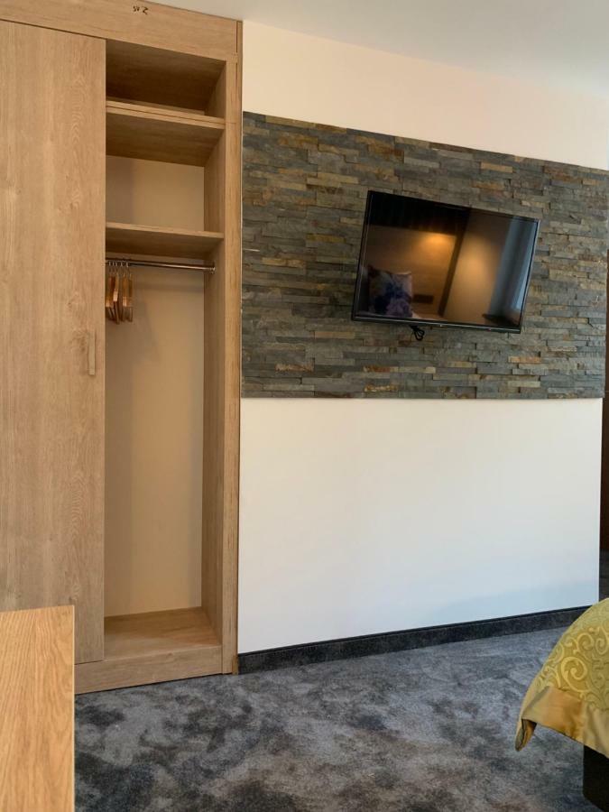 Hotel Dias Pinneberg Eksteriør bilde