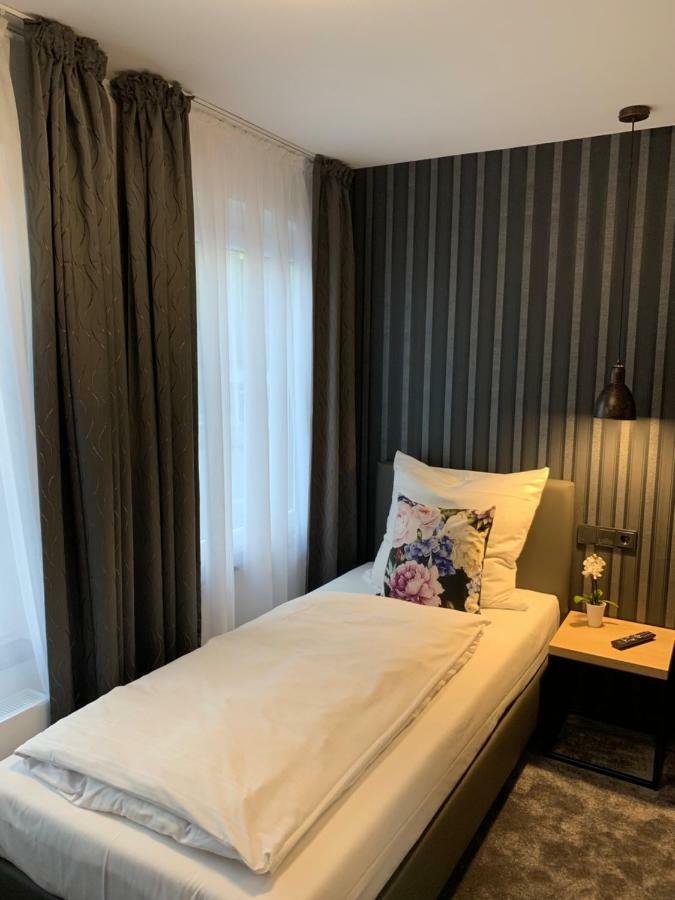 Hotel Dias Pinneberg Eksteriør bilde