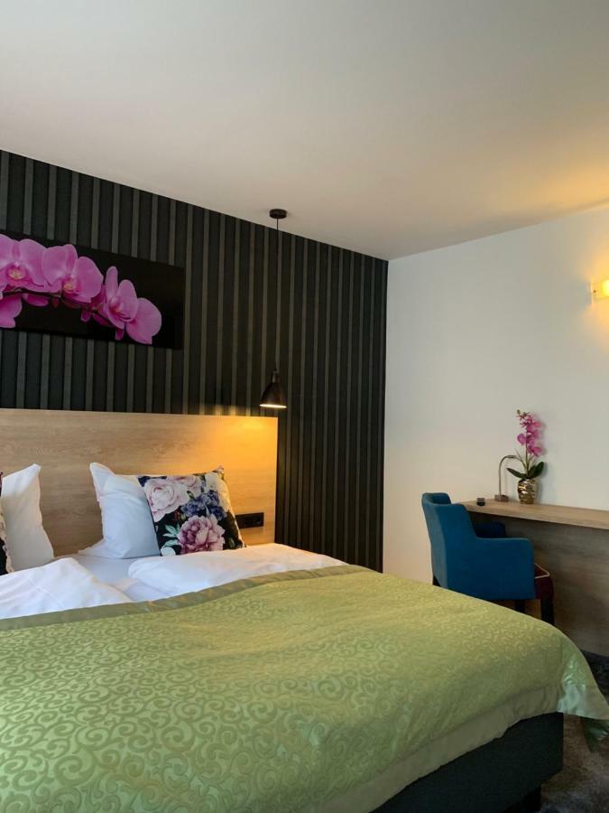 Hotel Dias Pinneberg Eksteriør bilde
