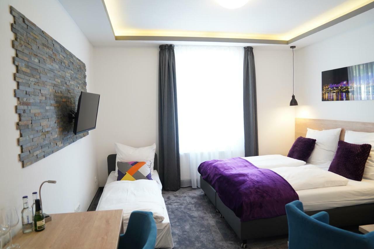 Hotel Dias Pinneberg Eksteriør bilde