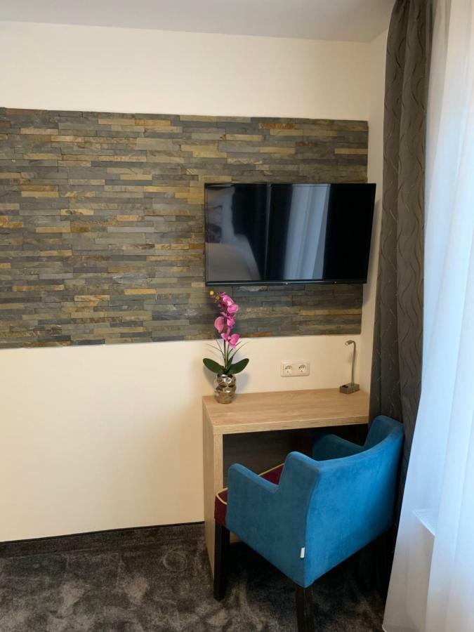 Hotel Dias Pinneberg Eksteriør bilde