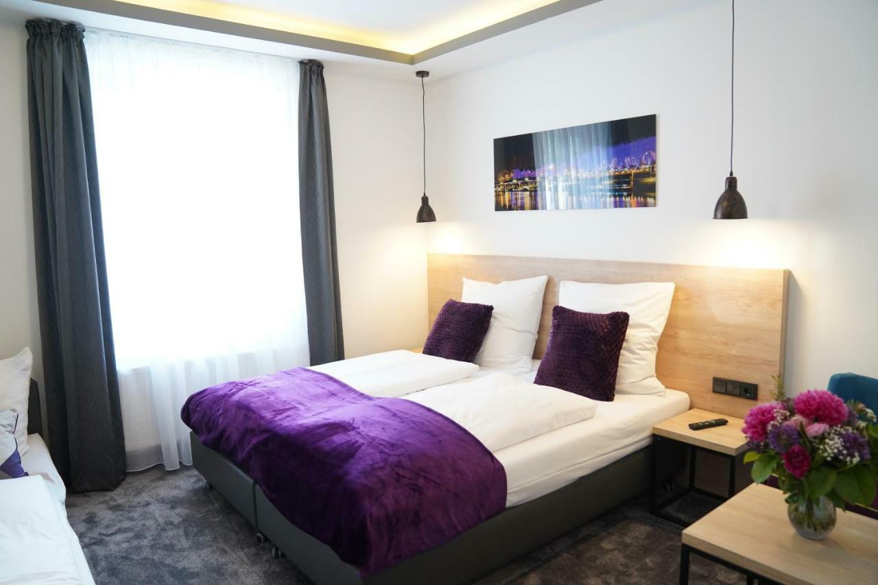 Hotel Dias Pinneberg Eksteriør bilde